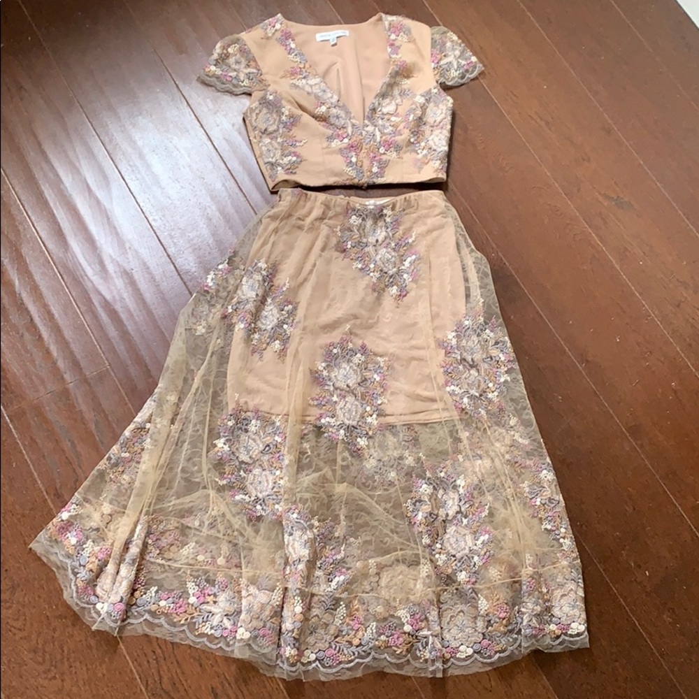 Dress the Population floral skirt set